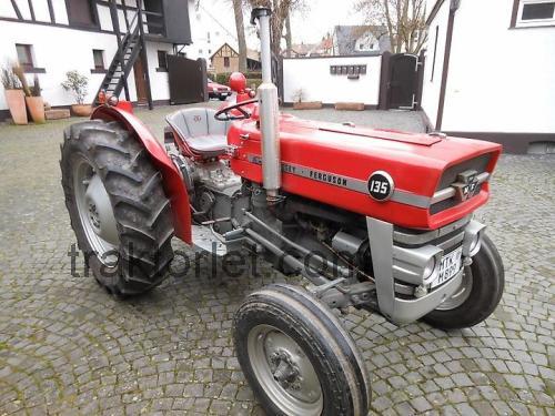 Massey Ferguson 135 tekniske specifikationer og anmeldelser